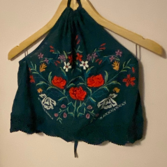 Perfect condition Grecian tie halter top - Picture 2 of 5